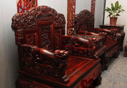 風(fēng)雷益紅木為你揭秘:為何紅木家具這么貴? 風(fēng)雷益紅木為你揭秘:為何紅木家具這么貴?