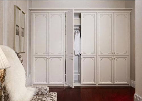 開(kāi)門(mén)衣柜