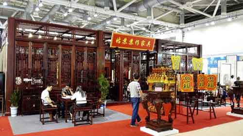 第8屆蘇州家具展開(kāi)幕 紅木家具引領(lǐng)文化風(fēng)潮