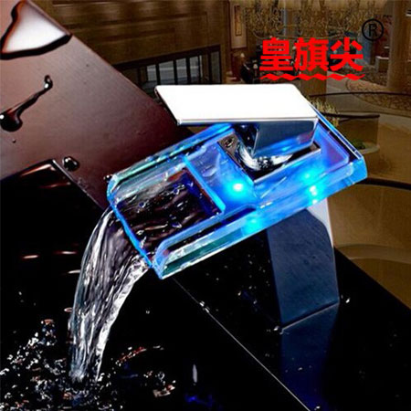 衛浴新亮點 皇旗尖LED發光水龍頭欣賞 衛浴新亮點 皇旗尖LED發光水龍頭欣賞