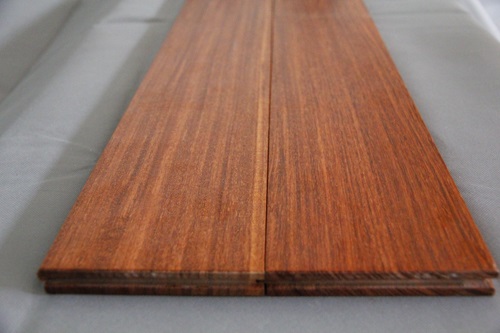 上臣地板東南亞系列實木地板東南亞雞翅木31-G-1測評