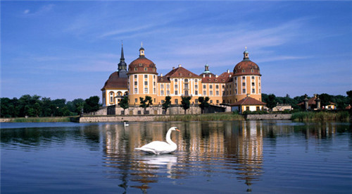 產(chǎn)品推薦:古典與時尚并存的魅力之城《布魯塞爾》 產(chǎn)品推薦:古典與時尚并存的魅力之城《布魯塞爾》