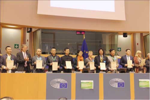 全友家居第四次榮膺“2016綠色設計國際貢獻獎” 全友家居第四次榮膺“2016綠色設計國際貢獻獎”