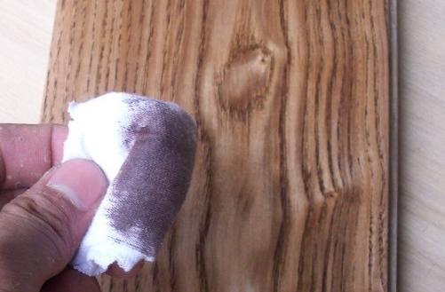 水性漆時(shí)代 木蠟油已被漸漸冷落 水性漆時(shí)代 木蠟油已被漸漸冷落