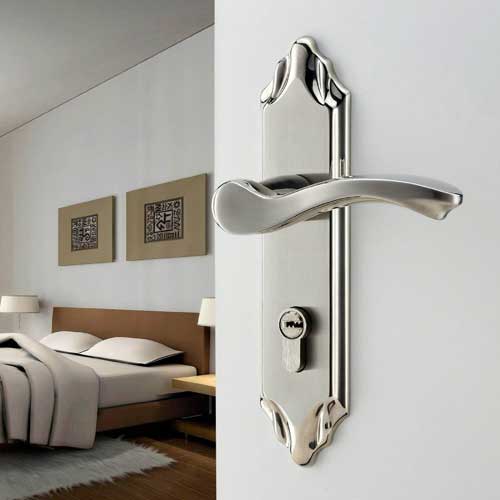 中國(guó)十大鎖具品牌何為中心? 唯有服務(wù) 中國(guó)十大鎖具品牌何為中心? 唯有服務(wù)