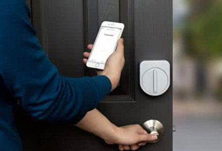 智能門鎖為家庭安防加上屏障 擋住“別有用心” 智能門鎖為家庭安防加上屏障 擋住“別有用心”