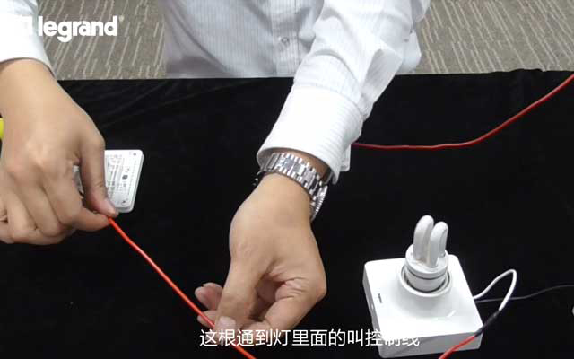 中國(guó)十大開(kāi)關(guān)品牌:雙控開(kāi)關(guān)接線步驟 中國(guó)十大開(kāi)關(guān)品牌:雙控開(kāi)關(guān)接線步驟