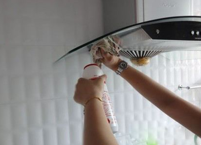 懶人一族們讓油煙機清洗by itself?可以有的! 懶人一族們讓油煙機清洗by itself?可以有的!