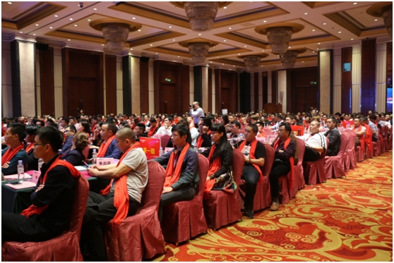 高瞻遠矚 展望未來 全屋吊頂 品質長虹 高瞻遠矚 展望未來 全屋吊頂 品質長虹