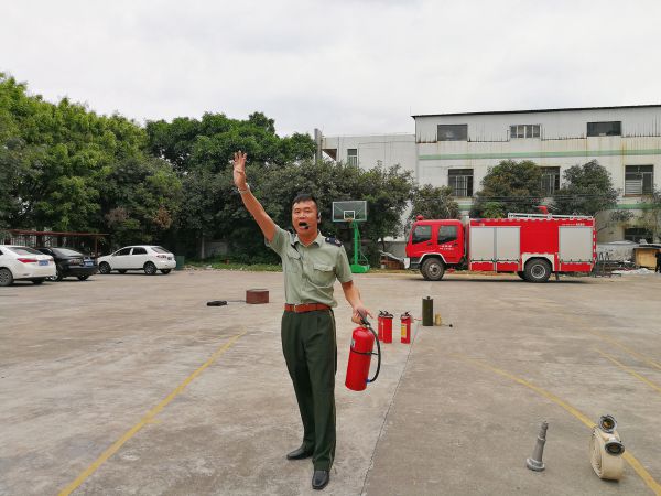 紅橡樹高端凈音門窗進行2018年首場消防演習活動 紅橡樹高端凈音門窗進行2018年首場消防演習活動