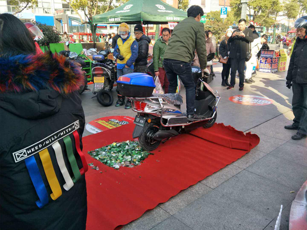 品牌日記|走進(jìn)江蘇綠源電動(dòng)車(chē)安全萬(wàn)里行 品牌日記|走進(jìn)江蘇綠源電動(dòng)車(chē)安全萬(wàn)里行