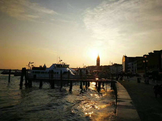 品牌日記|金達(dá)照明優(yōu)秀經(jīng)銷(xiāo)商歐洲豪華之旅