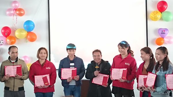 溫故而知新,雅麗斯五金門鎖2017年終總結會 溫故而知新,雅麗斯五金門鎖2017年終總結會