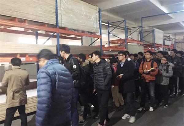 衣柜品牌日記|安徽農業大學學生參觀客來福華東生產基地