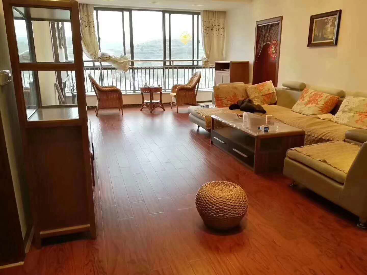 品牌日記|榮事達地板優(yōu)秀品質征服消費者，多地捷報頻傳