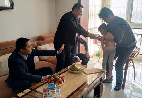 菲斯頓:做富有責(zé)任感的正能量品牌 菲斯頓:做富有責(zé)任感的正能量品牌