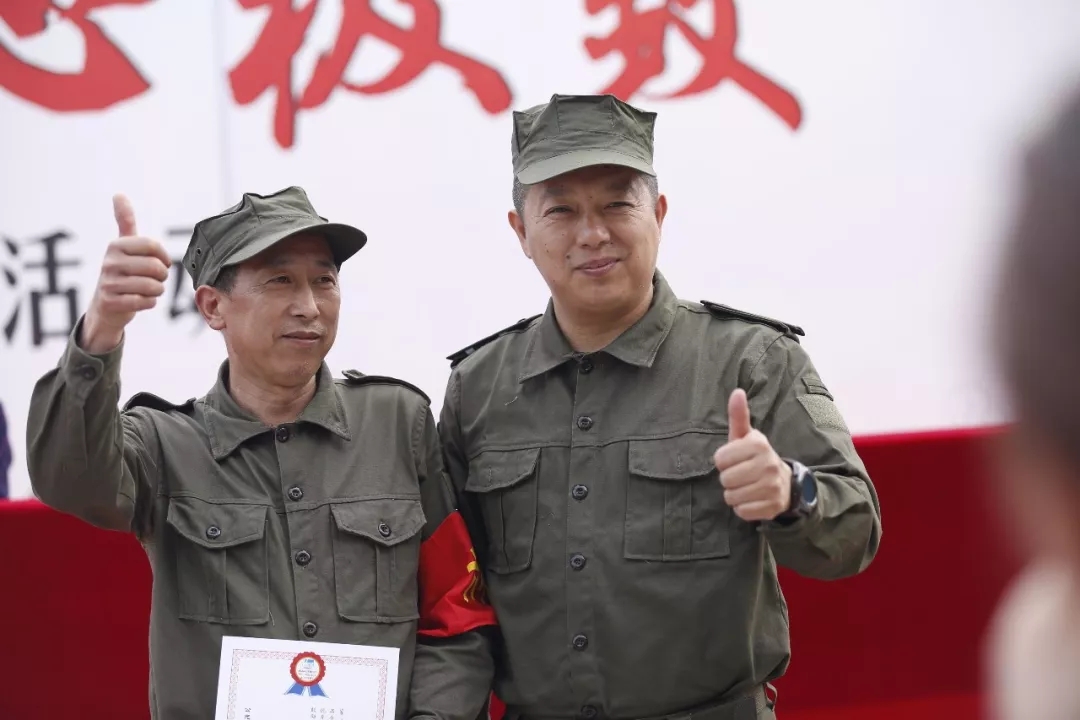 品牌大事|2018年明堂紅木軍訓(xùn)活動(dòng)在總部落下帷幕 品牌大事|2018年明堂紅木軍訓(xùn)活動(dòng)在總部落下帷幕