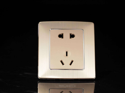 找準轉型方向是關鍵 電工企業結合互聯網發展勢在必行 找準轉型方向是關鍵 電工企業結合互聯網發展勢在必行