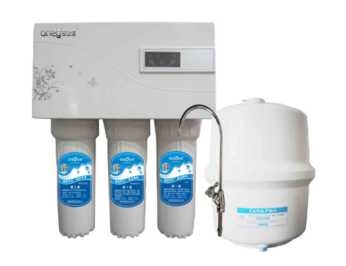 變革和轉(zhuǎn)型并非易事，十大凈水器品牌最怕進(jìn)退兩難