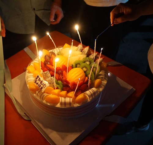 品牌日記|富軒門窗度員工生日會與燒烤激情相約 品牌日記|富軒門窗度員工生日會與燒烤激情相約