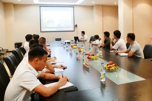 恒大集團蒞臨群升門業考察，對新型避難間防火門予以肯定