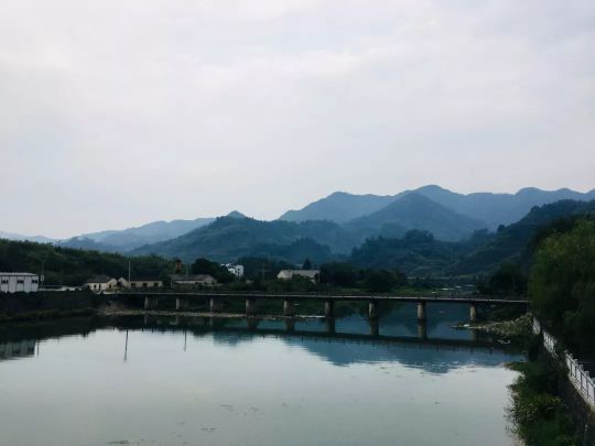 火星人集成灶銷售部9月績溪會議:我們是最棒的團(tuán)隊! 火星人集成灶銷售部9月績溪會議:我們是最棒的團(tuán)隊!