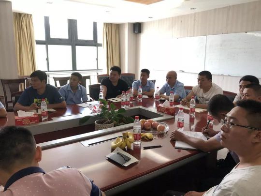 君子蘭集團(tuán)上海公司 2018年第二季度技術(shù)服務(wù)培訓(xùn)會議舉行 君子蘭集團(tuán)上海公司 2018年第二季度技術(shù)服務(wù)培訓(xùn)會議舉行