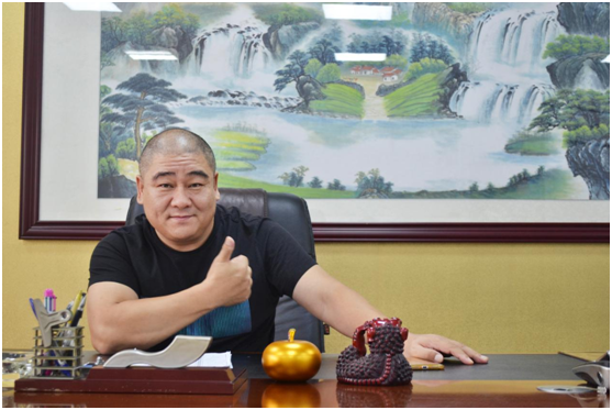 用光點(diǎn)亮未來之路——記子彈頭照明董事長(zhǎng)毛洪武 用光點(diǎn)亮未來之路——記子彈頭照明董事長(zhǎng)毛洪武