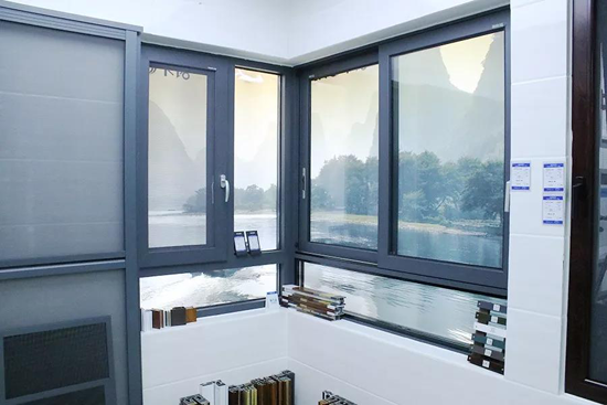 卡諾門窗廣東中山旗艦店朱總：不忘初心，以品質(zhì)取勝！