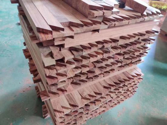 大展鴻紅木家具在新中式中獨領風騷,憑的是什么? 大展鴻紅木家具在新中式中獨領風騷,憑的是什么?