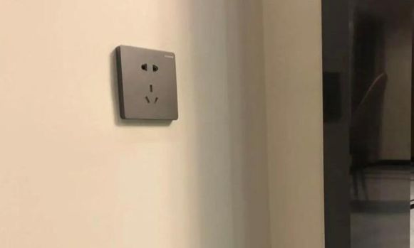 插座這東西少一處都糟心,裝修房子前我們要做大量功課 插座這東西少一處都糟心,裝修房子前我們要做大量功課