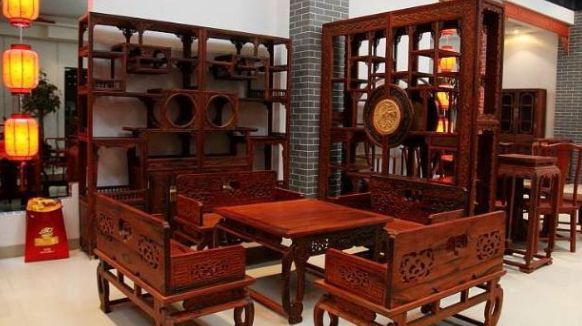 紅木家具中的小葉紫檀大葉紫檀，一字之差，二者有何不同？