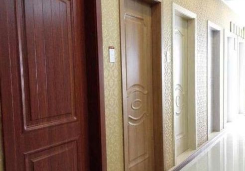 買木門的那些事，品牌門業VS雜牌門業，質量價錢哪個優先?