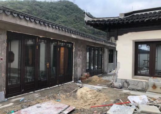 四合院與鋁合金仿古門窗,會不會天造地設的一對? 四合院與鋁合金仿古門窗,會不會天造地設的一對?