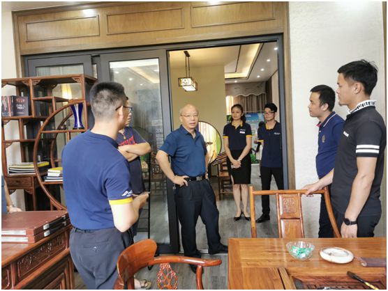 君匠世家藝術壁材 攜手華南理工大學涂偉萍教授技術創新