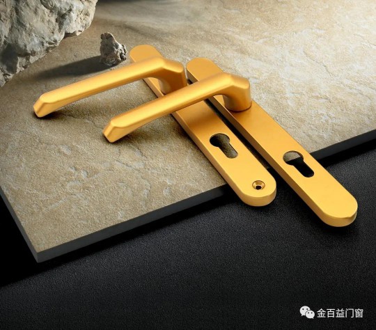 金百益一扇好門(mén)窗，呵護(hù)和時(shí)尚整個(gè)家！