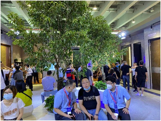 藝和集團 展會快訊第1天：未來已來 “智”能有你