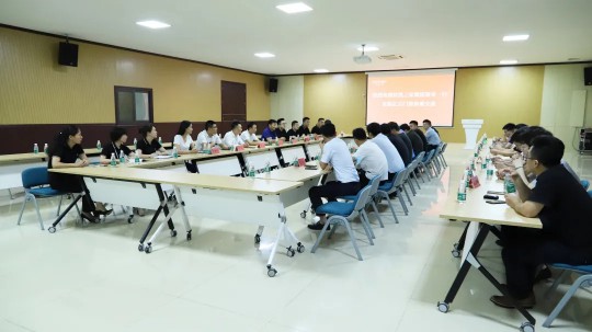 熱烈歡迎居然之家各分公司團隊到訪億合門窗總部 熱烈歡迎居然之家各分公司團隊到訪億合門窗總部