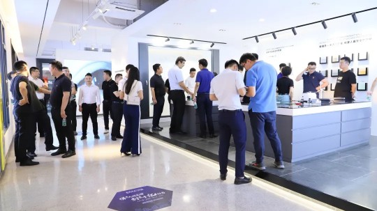 熱烈歡迎居然之家各分公司團隊到訪億合門窗總部 熱烈歡迎居然之家各分公司團隊到訪億合門窗總部