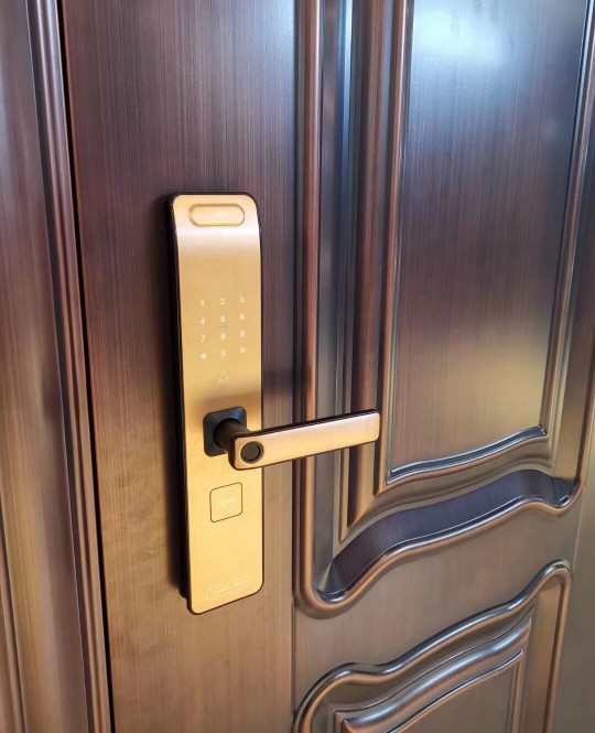 今天就來說說，是什么理由讓你買一千多的智能鎖