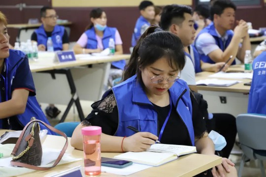 億合門窗從“新”出發(fā)，成功舉辦新一屆新商訓(xùn)練營