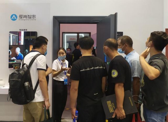 王力隨心智能門究竟是怎樣一扇門,能夠產生如此大誘惑力? 王力隨心智能門究竟是怎樣一扇門,能夠產生如此大誘惑力?