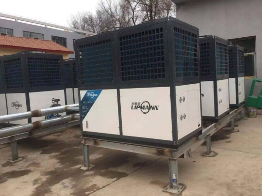 利普曼空氣能安全易操作，學校采暖省心又省錢 