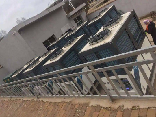 利普曼空氣能安全易操作，學校采暖省心又省錢 