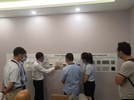 君和睿通攜智能家居產品亮相第26屆鋁門窗幕墻新產品博覽會 君和睿通攜智能家居產品亮相第26屆鋁門窗幕墻新產品博覽會