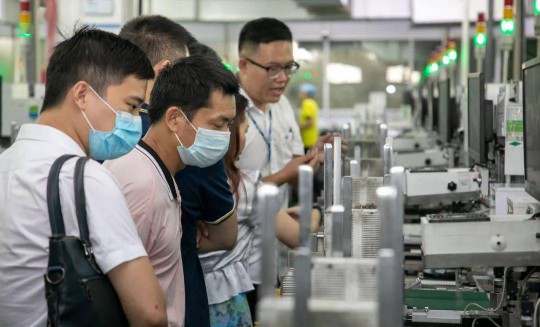 佛山市南海照明協(xié)會(huì)“三人行”走進(jìn)木林森 佛山市南海照明協(xié)會(huì)“三人行”走進(jìn)木林森