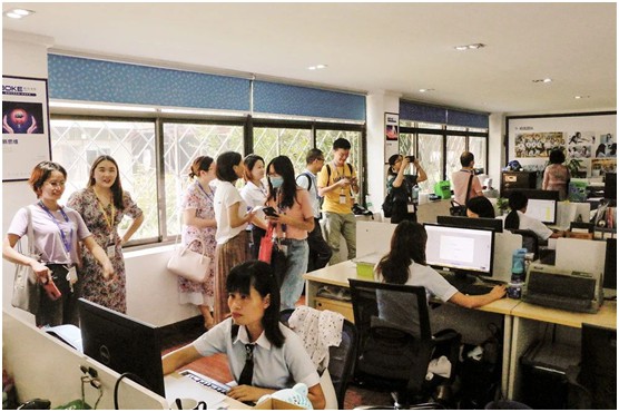 熱烈歡迎單仁資訊中山同學蒞臨柏克體育參觀交流