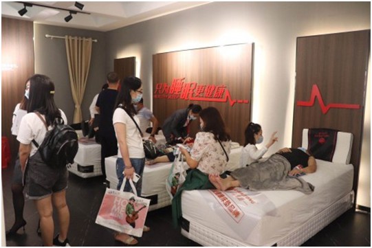 展會第三天，智能健康床墊益脈通，熱度不減!