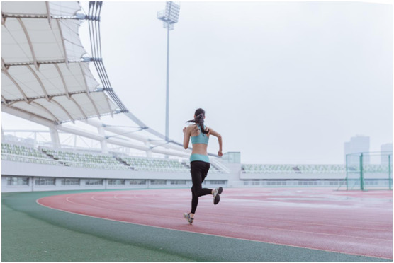 遠(yuǎn)洋環(huán)保塑膠跑道：“秋凍”需有度，鍛煉要堅(jiān)持