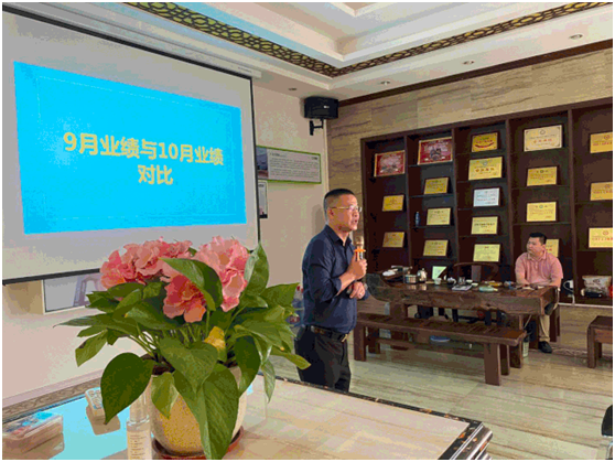 砥礪前行，沖鋒11月：雷諾優秀銷售精英們業績表彰